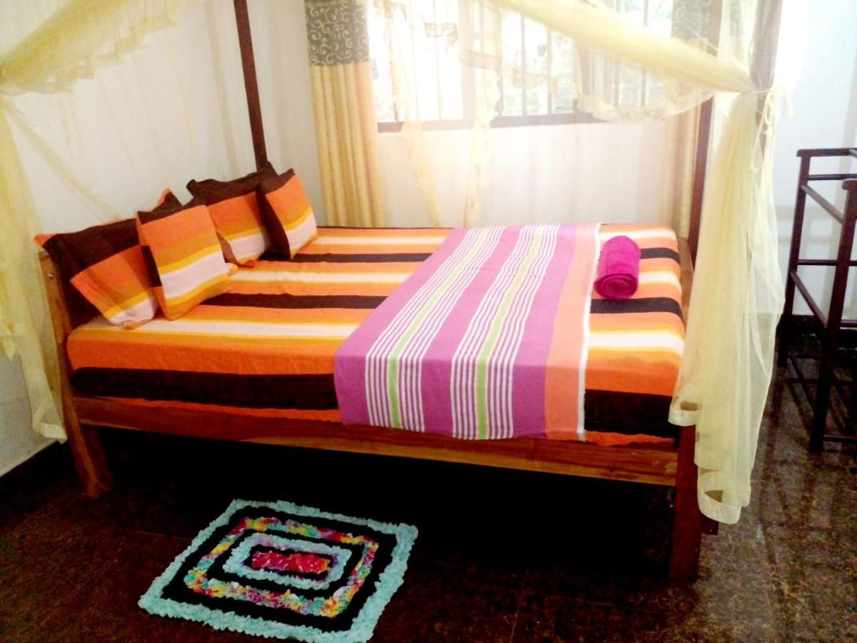 Pradeep Guest House Мірісса Екстер'єр фото