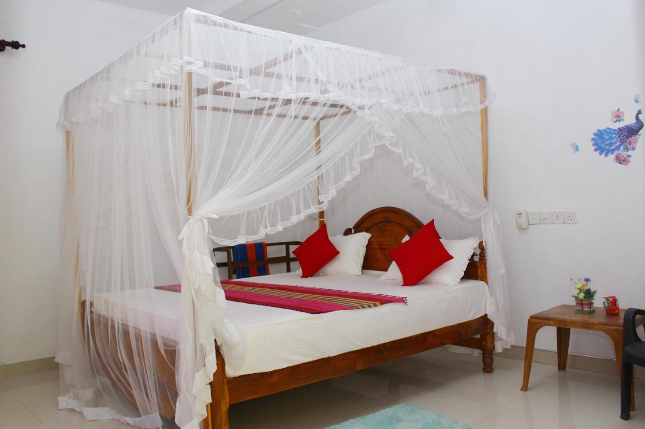 Pradeep Guest House Мірісса Екстер'єр фото