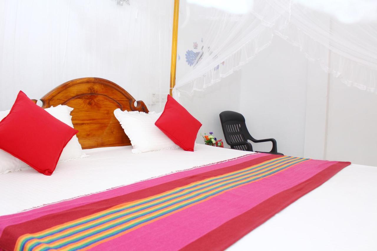 Pradeep Guest House Мірісса Екстер'єр фото