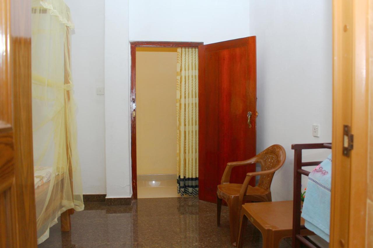Pradeep Guest House Мірісса Екстер'єр фото