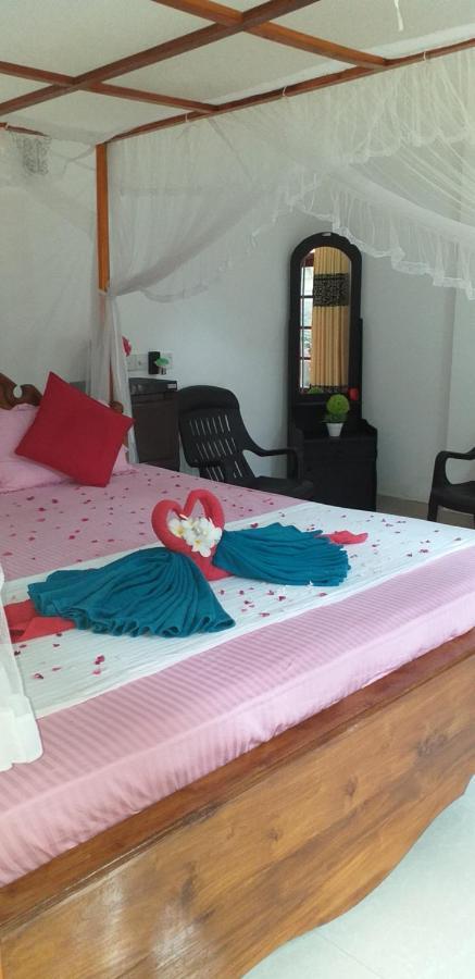 Pradeep Guest House Мірісса Екстер'єр фото
